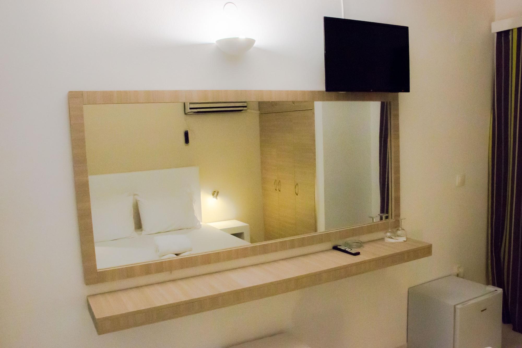 Galaxy Hotel Ierápetra Eksteriør billede